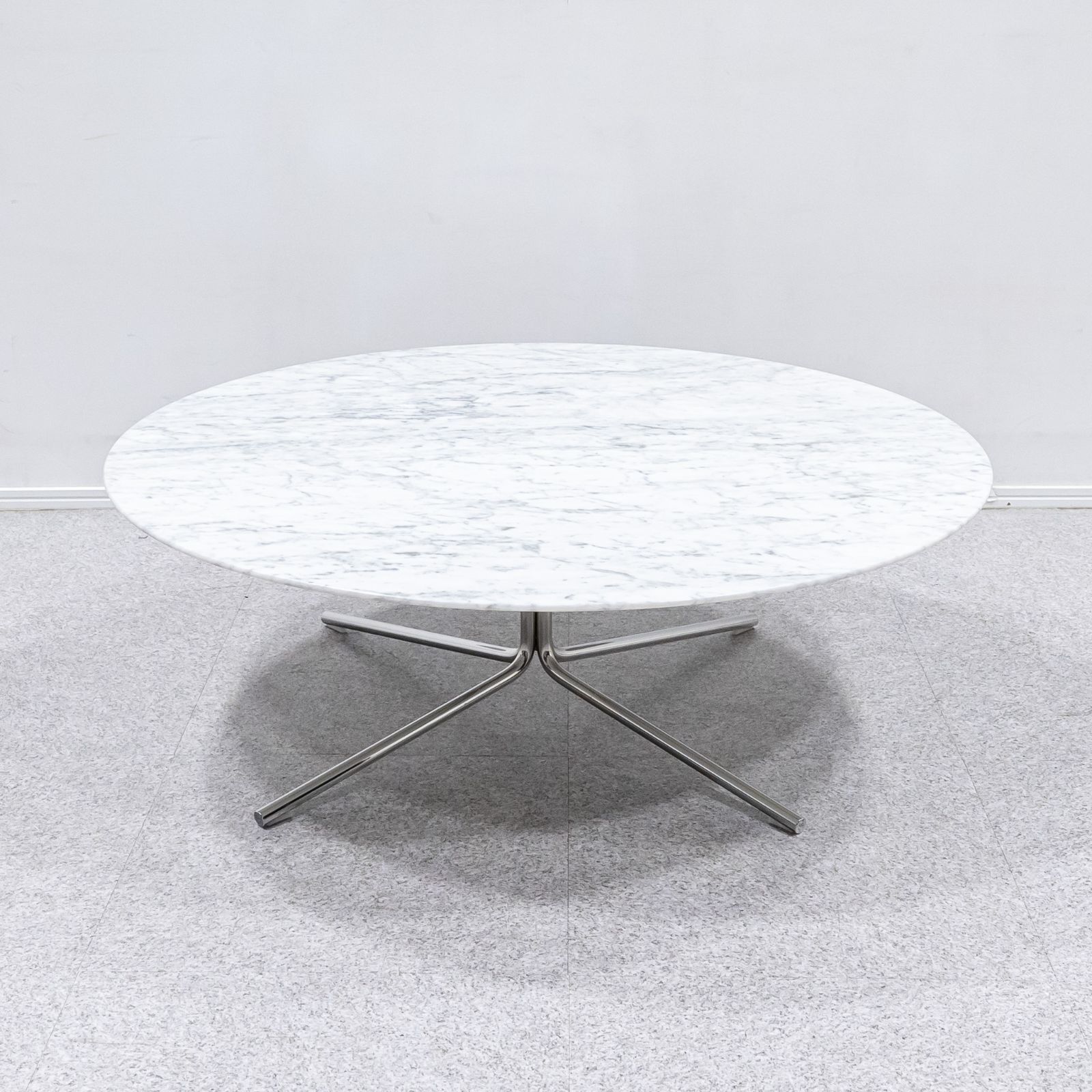 Cassina 円形 大理石 センターテーブルピエロリッソーニ