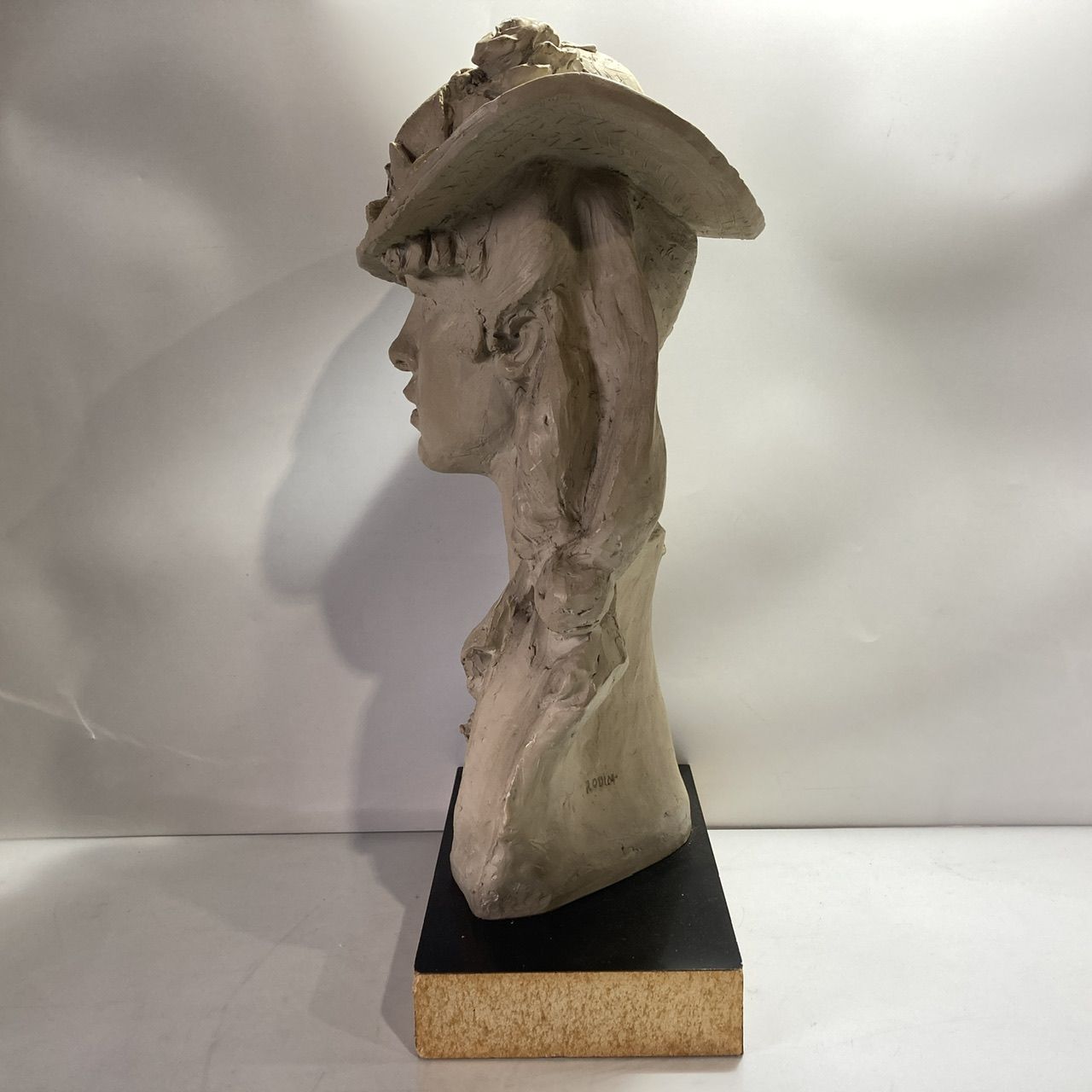 Auguste Rodin オーギュスト ロダン 花飾りのある帽子をかぶった少女