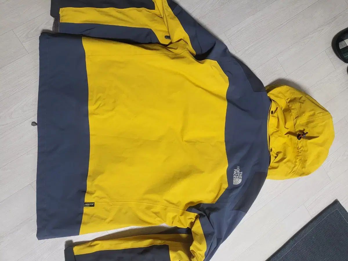 NORTH FACE