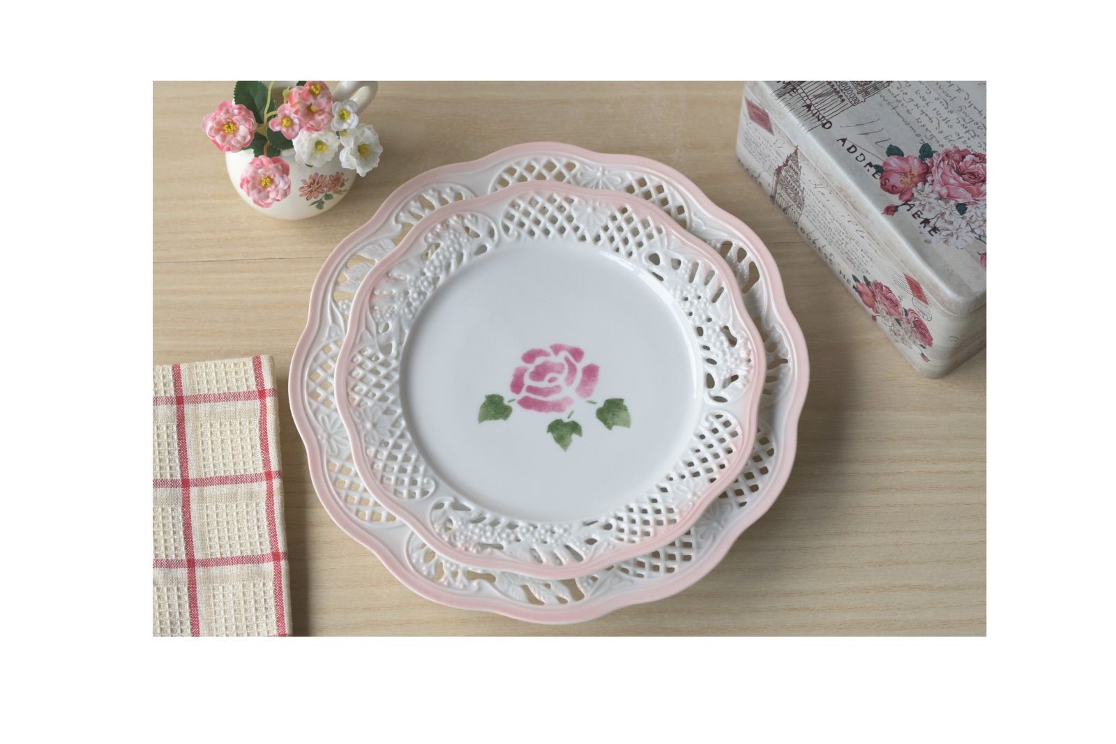 マニーローズ バロックアナイス　プレートL 絵皿　陶器 日本製　新品 マニーローズ バロックアナイス プレートL 絵皿 陶器 日本製 新品