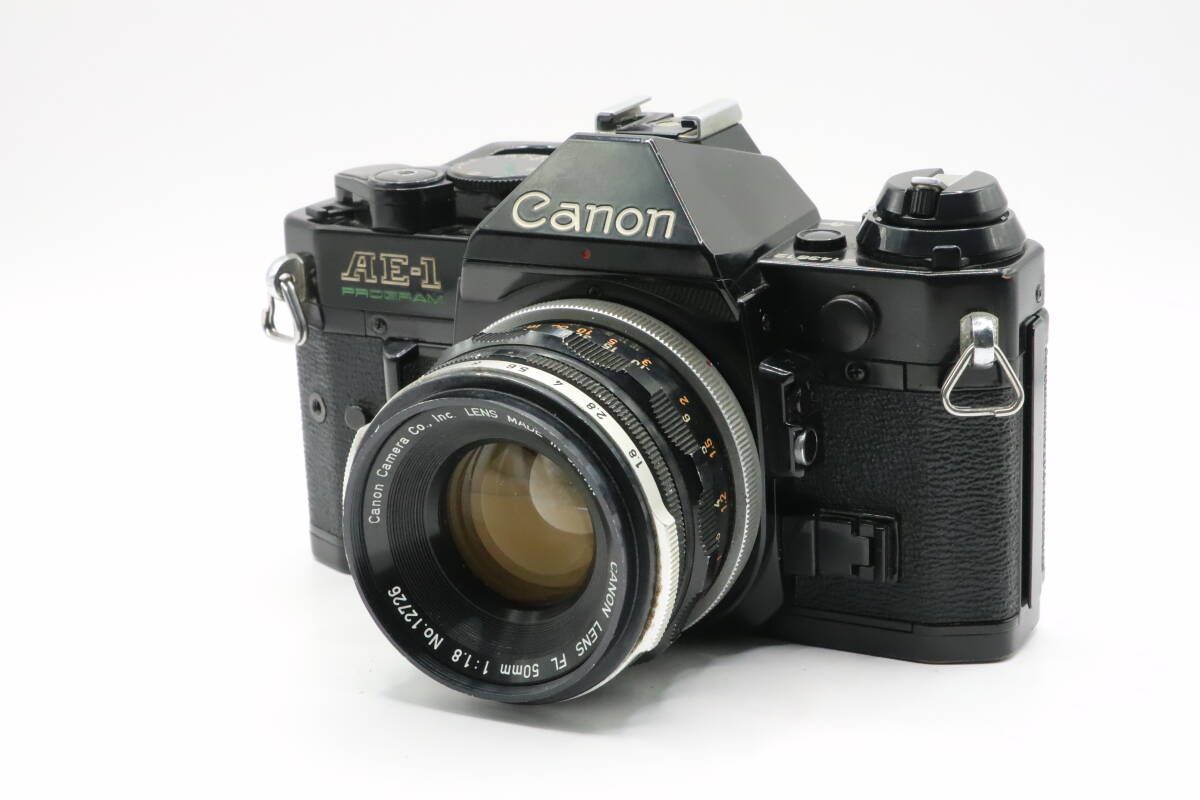 ★良品★ キヤノン AE-1 PROGRAM / FL 50mm F1.8 Canon AE-1 Program 35mm SLR Film Camera with 50mm f1.8 & 28mm f2.8
