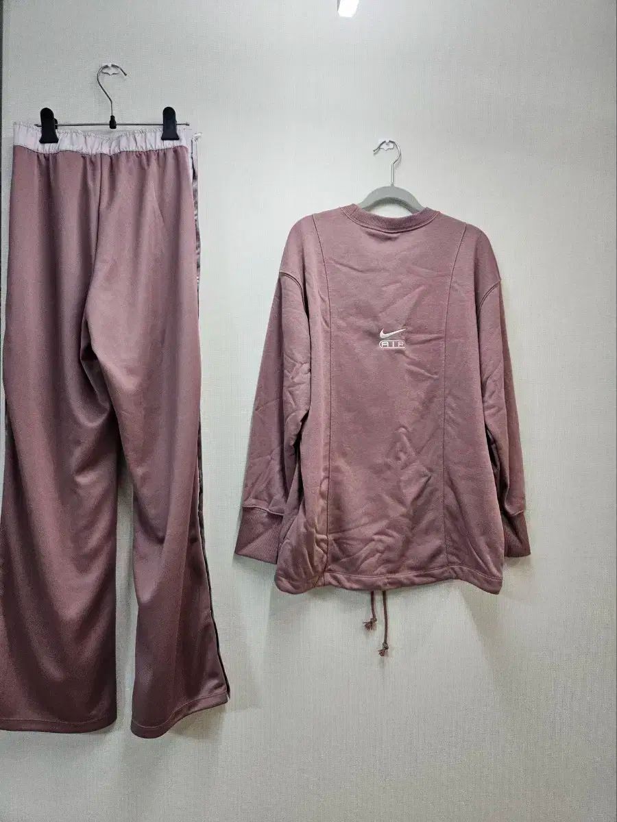 【mizuno】新品XL トレーニングウェア上下セットTHERMO HOLDER 上下新品トレーニングウェア mizuno】新品XL トレーニングウェア上下