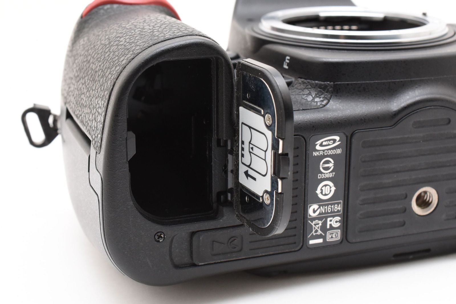 ☆大特価品☆ Nikon ニコン D300 ボディ デジタル一眼レフカメラ