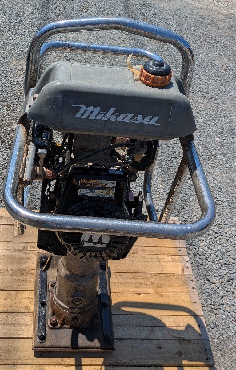 鹿児島発 三笠 4サイクルエンジンタンピングランマーMT-55