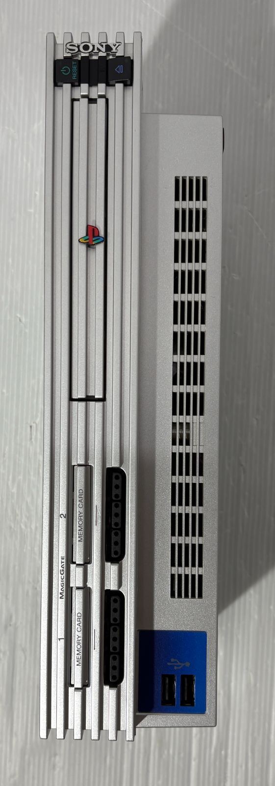 サテンシルバー