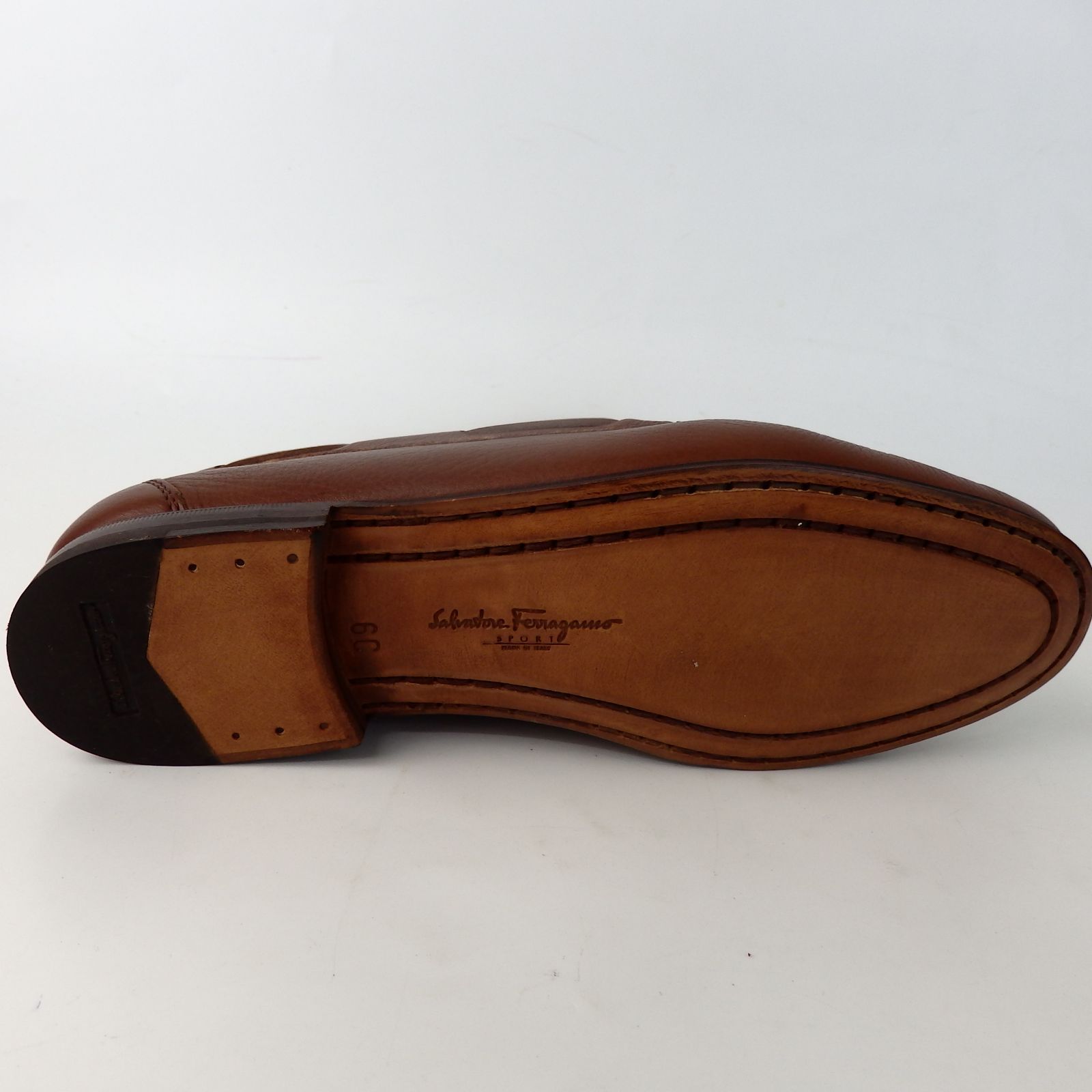 フェラガモ　タッセルローファー　ブラウン　ヌバック サイズ：８1/2　EE Salvatore Ferragamo (サルヴァトーレフェラガモ) レザー