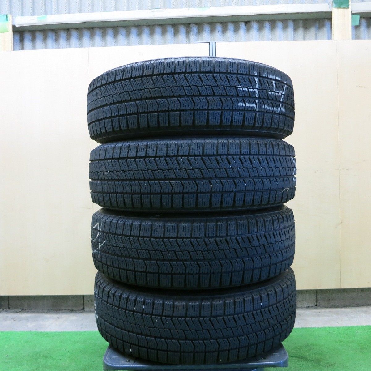 *送料無料* キレイ★MINI ミニ 等 Eurodesign 175/65R15 スタッドレス ブリヂストン ブリザック VRX2 ユーロデザイン PCD112/5H★4062903ナス