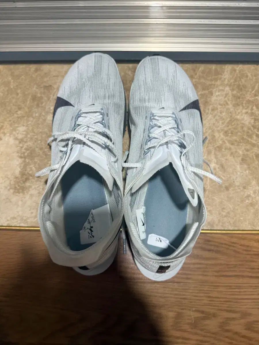 ナイキ ズームX ストリークフライ 2 白 オブシディアン メイスト