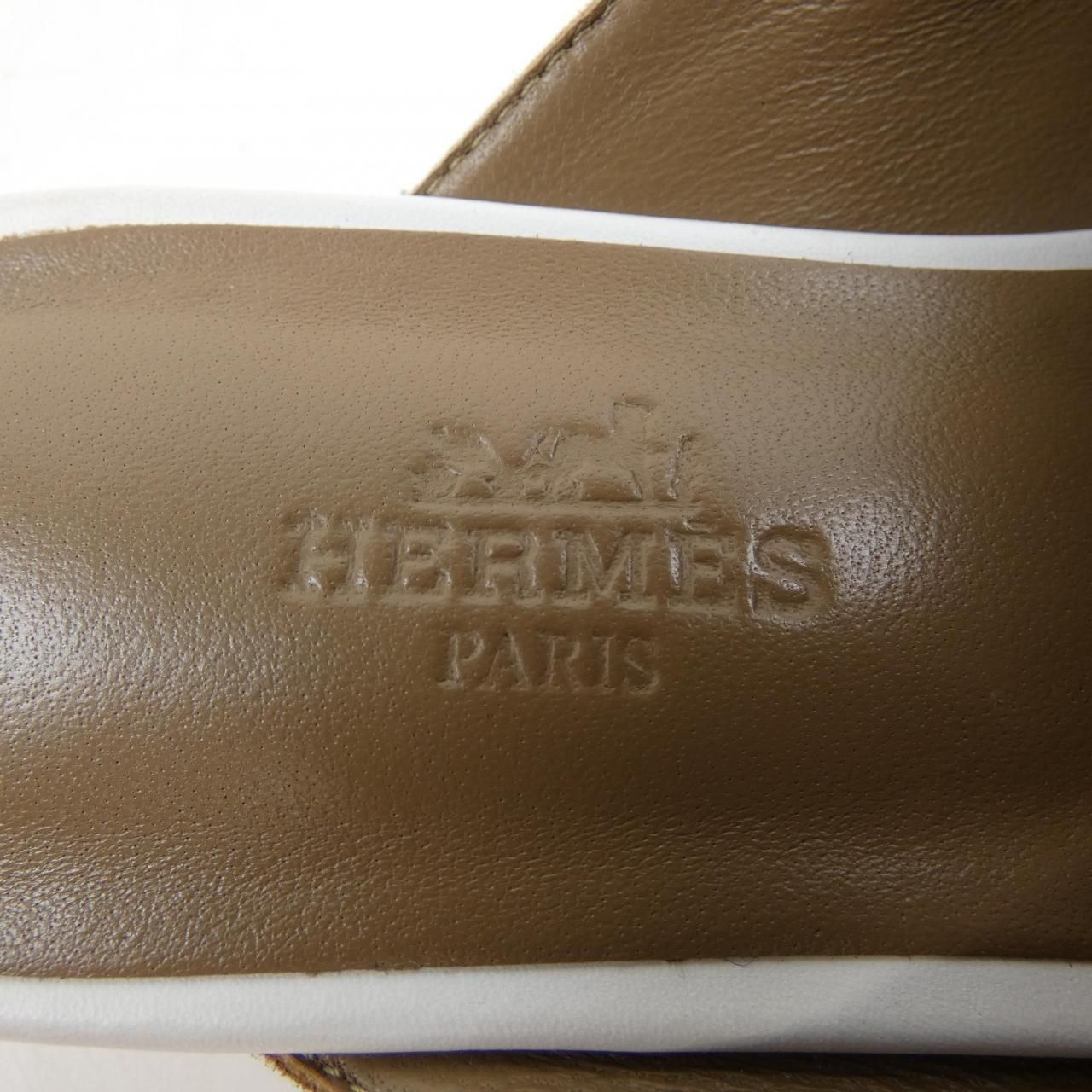 212296Z シューズ