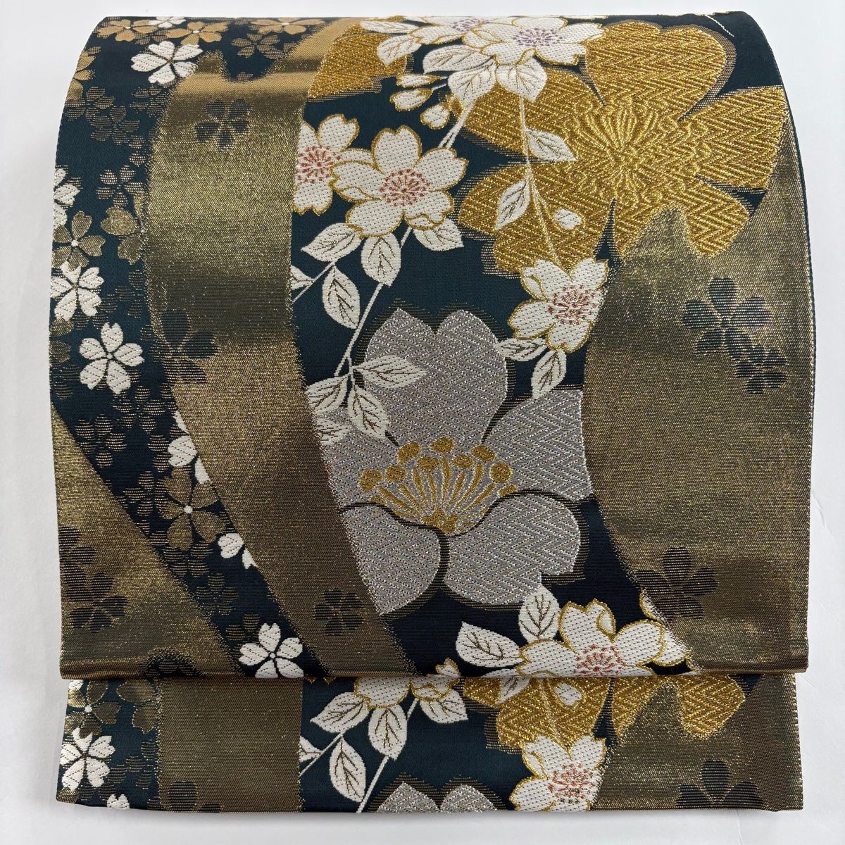 袋帯 美品 秀品 振袖向き 桜 箔 金銀糸 深緑 六通 正絹 【中古