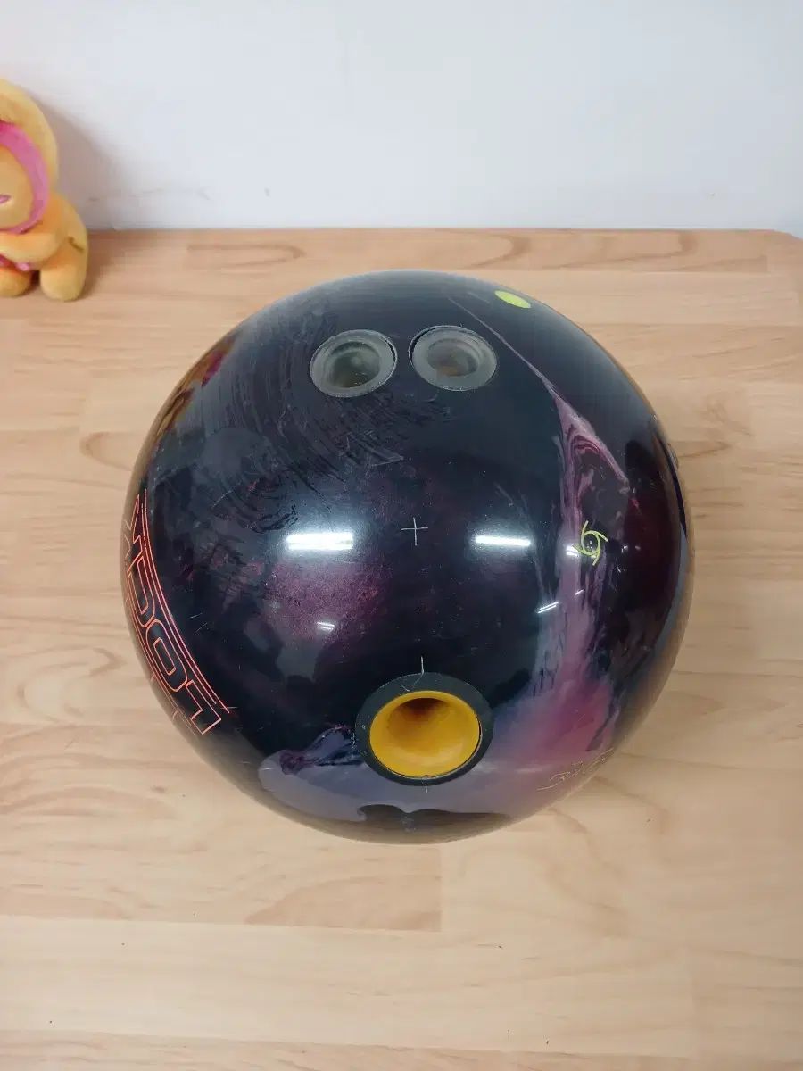 中古ボーリングボール 14p ラック州 - メルカリ