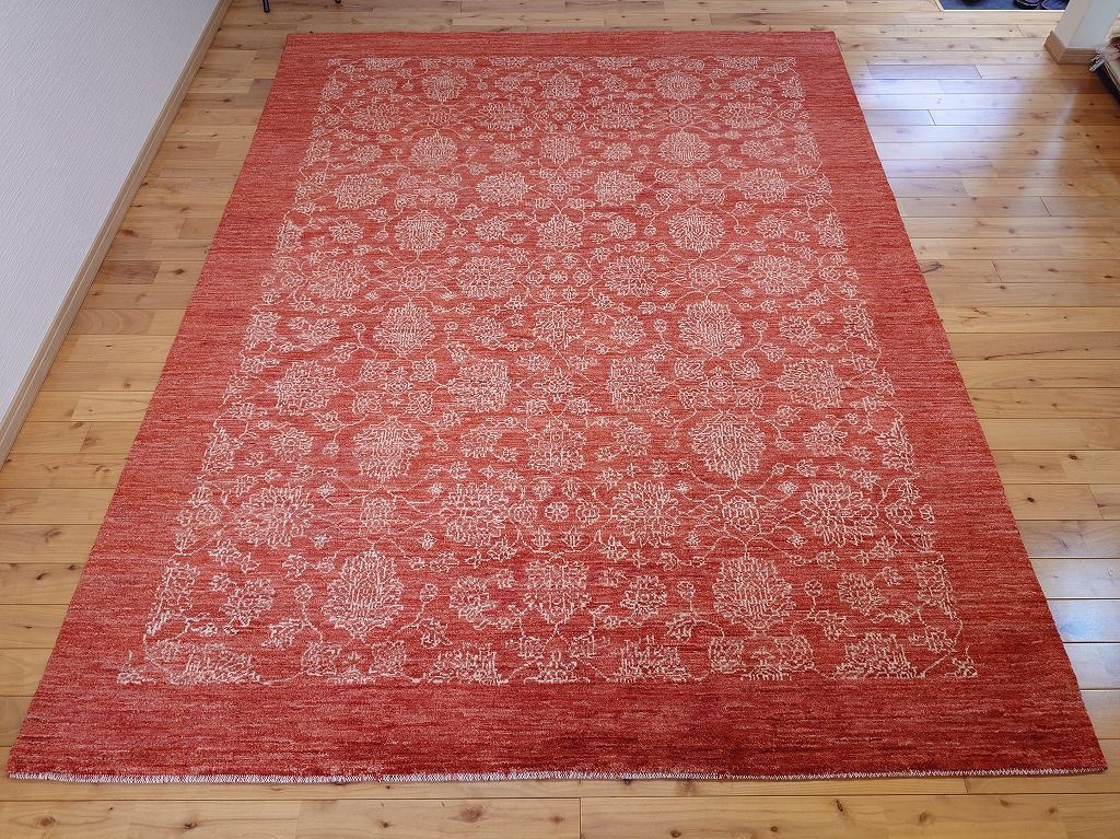 夏は涼しく冬は暖かい天然無染めラグ