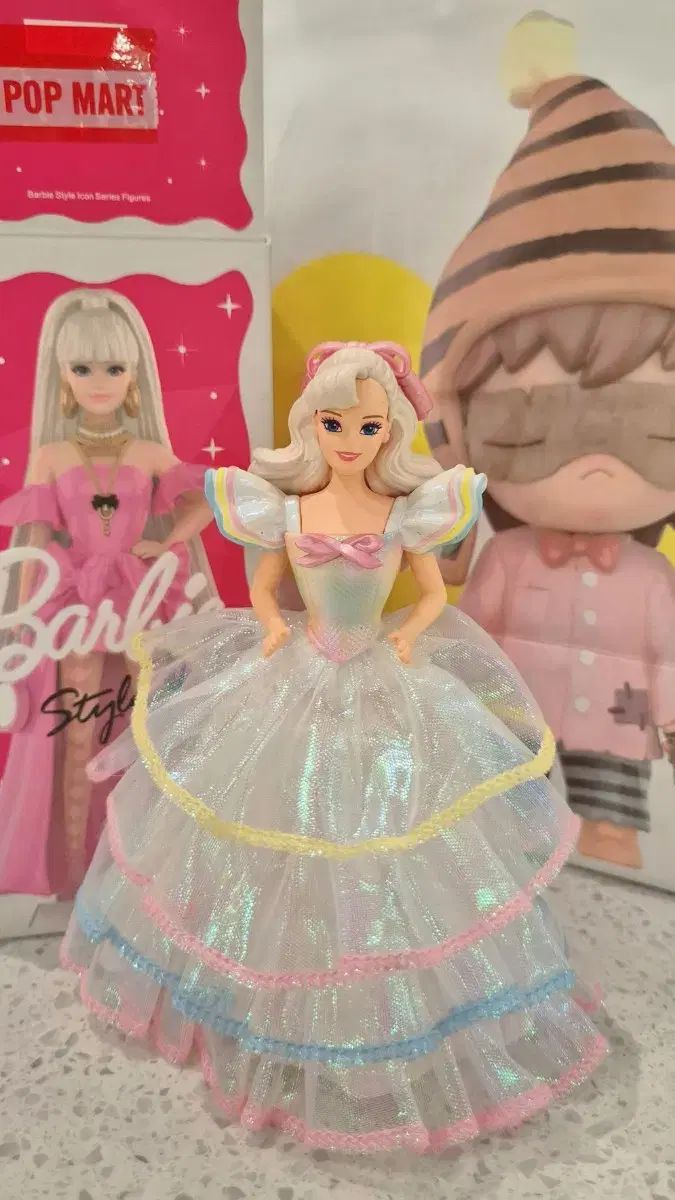 POP MART (ポップマート ) Barbie(バービー) シークレット POP MART (ポップマート ) Barbie(バービー) シークレット