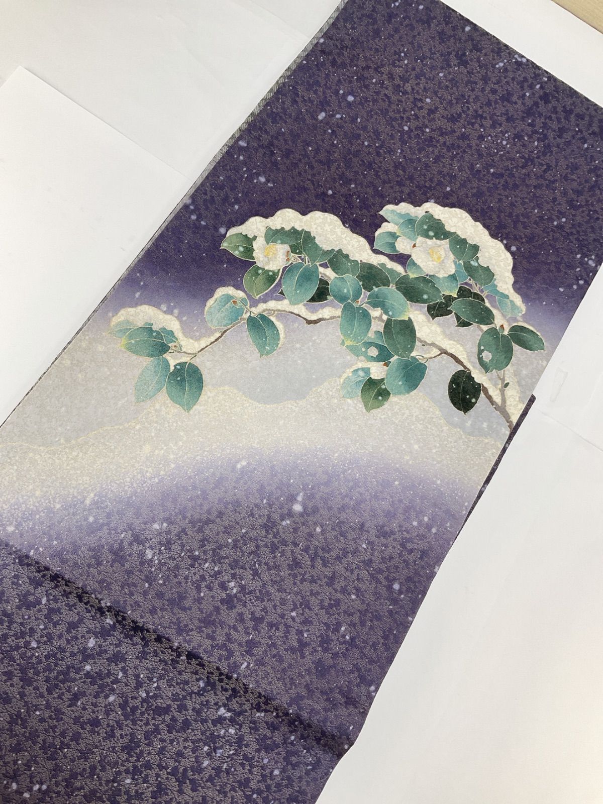 袋帯 お洒落帯 着物帯 椿 寒椿 紫 ぼかし 仕立て上がり リユース品 良品 袋帯 お洒落帯 着物帯 椿 寒椿 紫 ぼかし 仕立て上がり リユース品