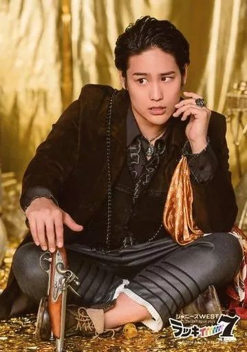 中古】生写真(ジャニーズ) ジャニーズWEST/桐山照史/全身・座り