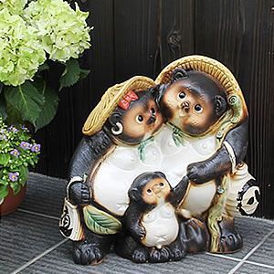 信楽焼 11号ファミリー狸 信楽焼たぬき 縁起物のタヌキ 陶器タヌキ たぬき置物 やきもの しがらきやき 焼き物 狸 タヌキ 信楽 家族狸 ta-0016