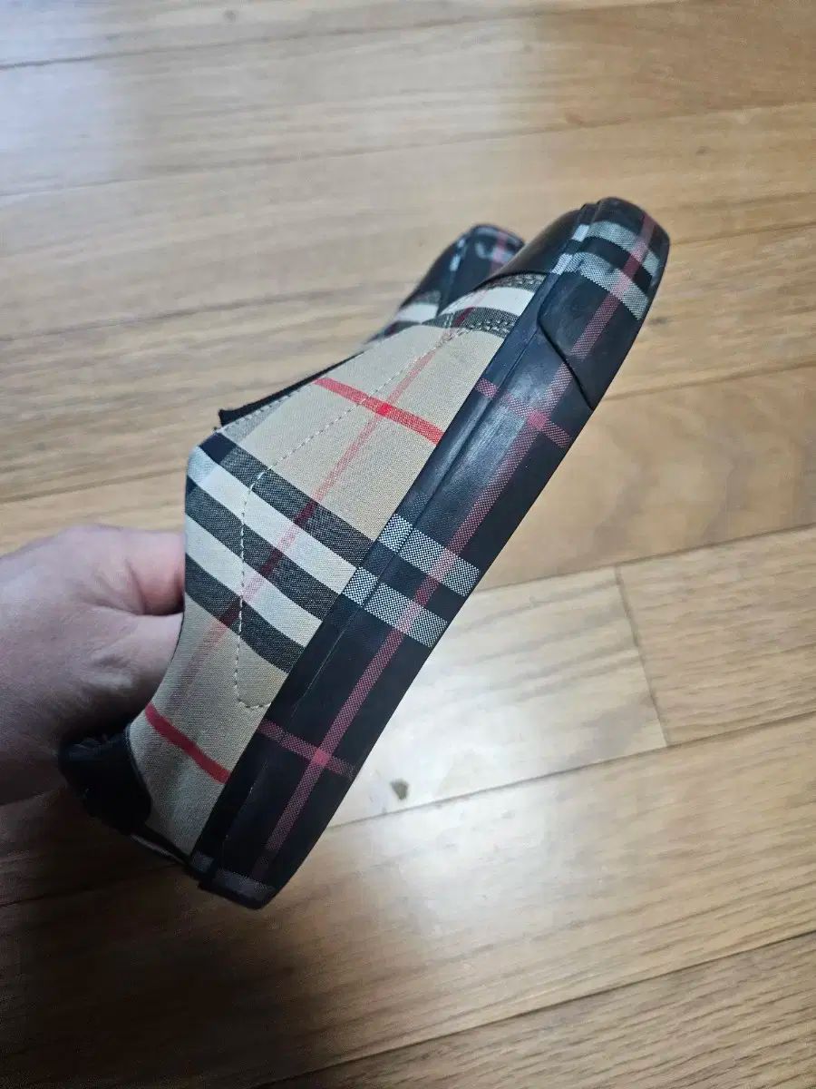 バーバリー スリッポン BURBERRY キッズ Burberry - スニーカー チェック柄 チェック スリッポンスニーカー | ニュートラル Kids メルカリ 人気 公式通販