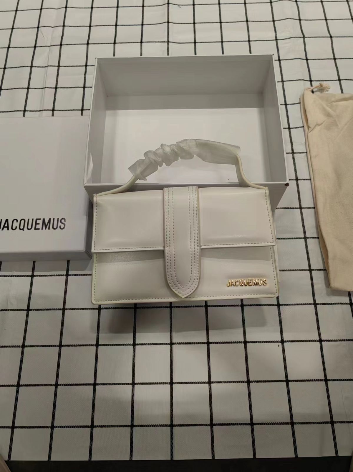 JACQUEMUS ジャクムス ホワイト ゴールドロゴ ミニ ハンドル 新品 未 