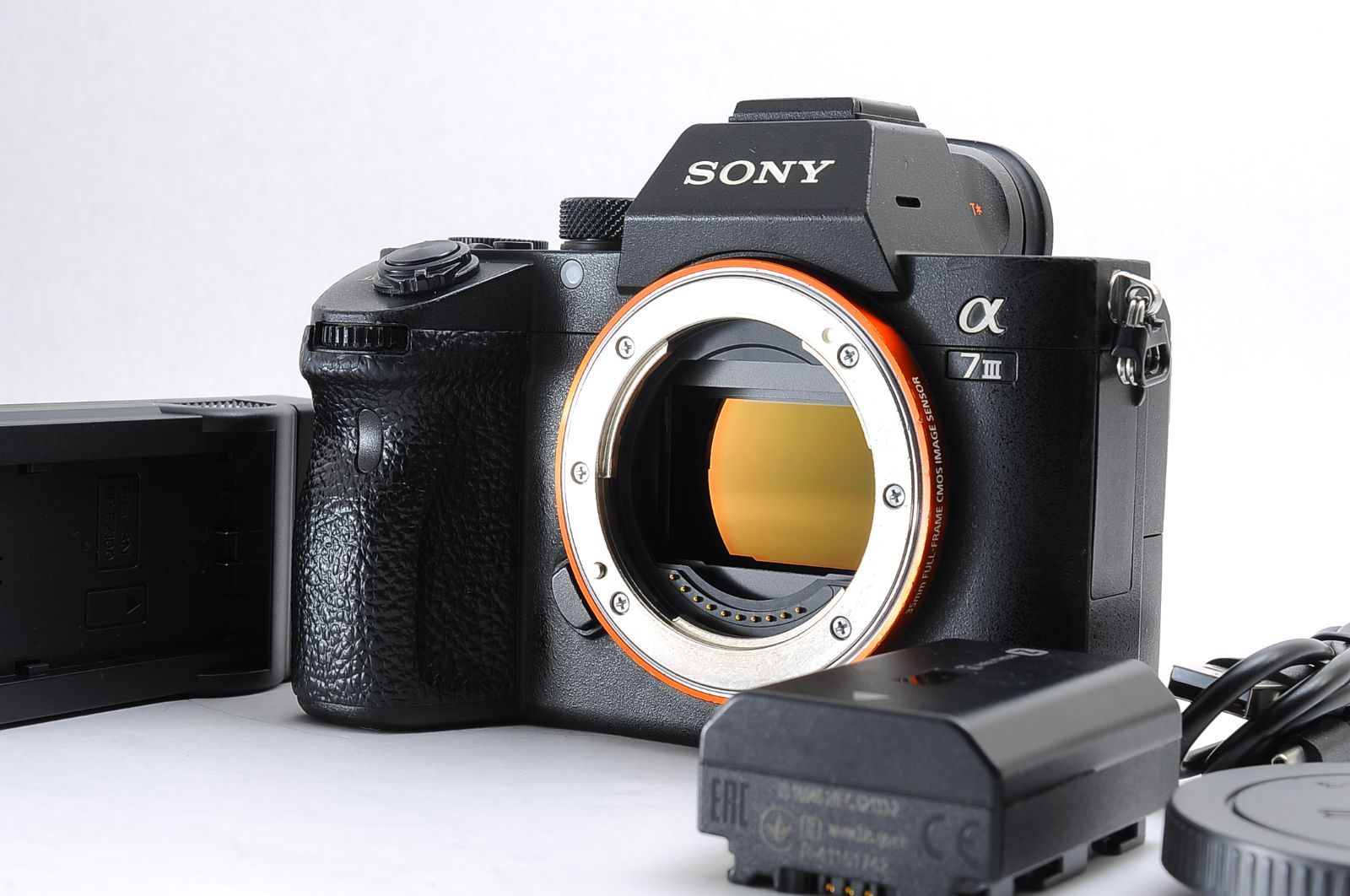 ほぼ SONY ソニー α7 III ILCE-7M3 フルサイズミラーレス 2420万画素 4K動画 手ぶれ補正 人気モデル