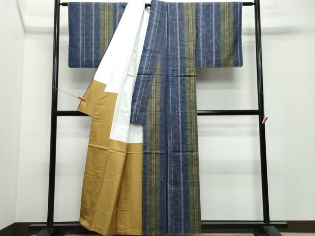 平和屋着物●上質な紬　流水文　正絹　逸品　CAAU9616vf 平和屋着物○上質な紬 流水文 正絹 逸品 CAAU9616vf - メルカリ