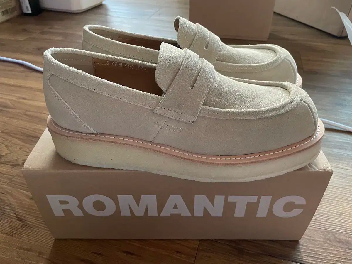 275 ROMANTIC MOVE ロマンチックムーブ クレープローファー