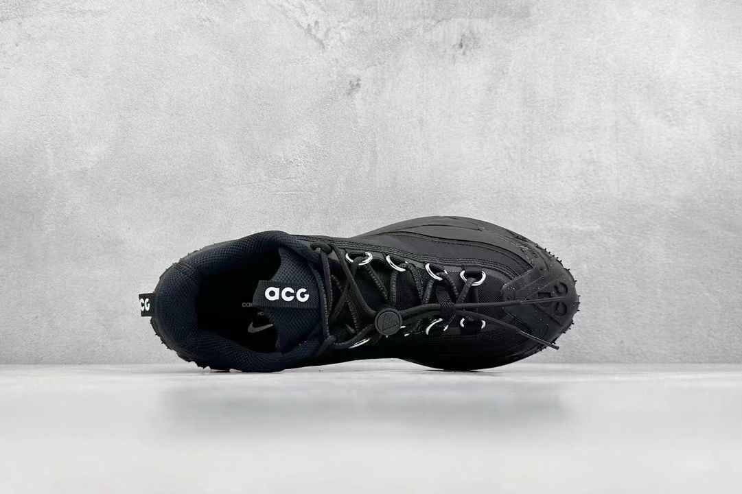 コムデギャルソン NIKE ACG Mountain Fly black