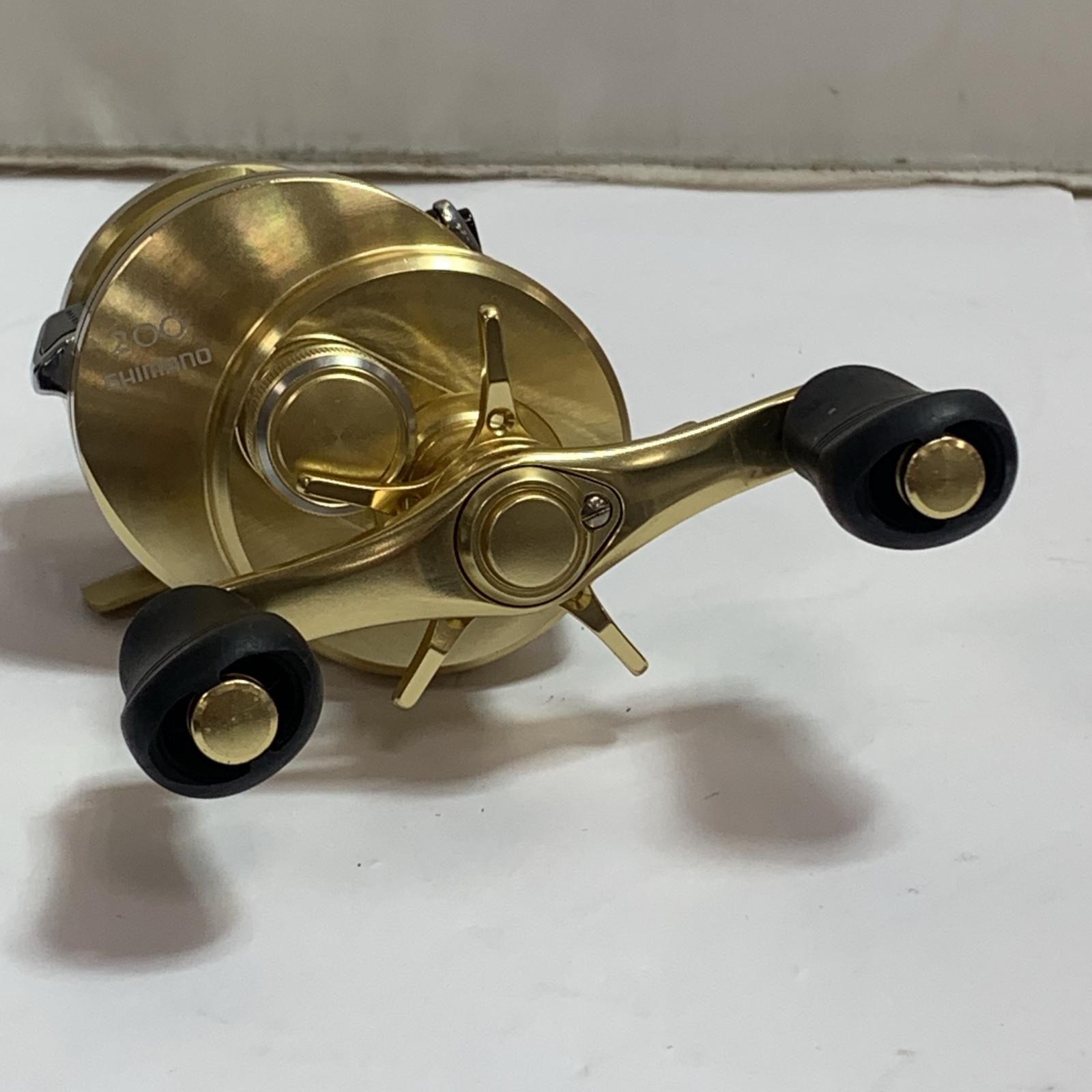 SHIMANO シマノ 14カルカッタコンクエスト200 ベイトリール キズ