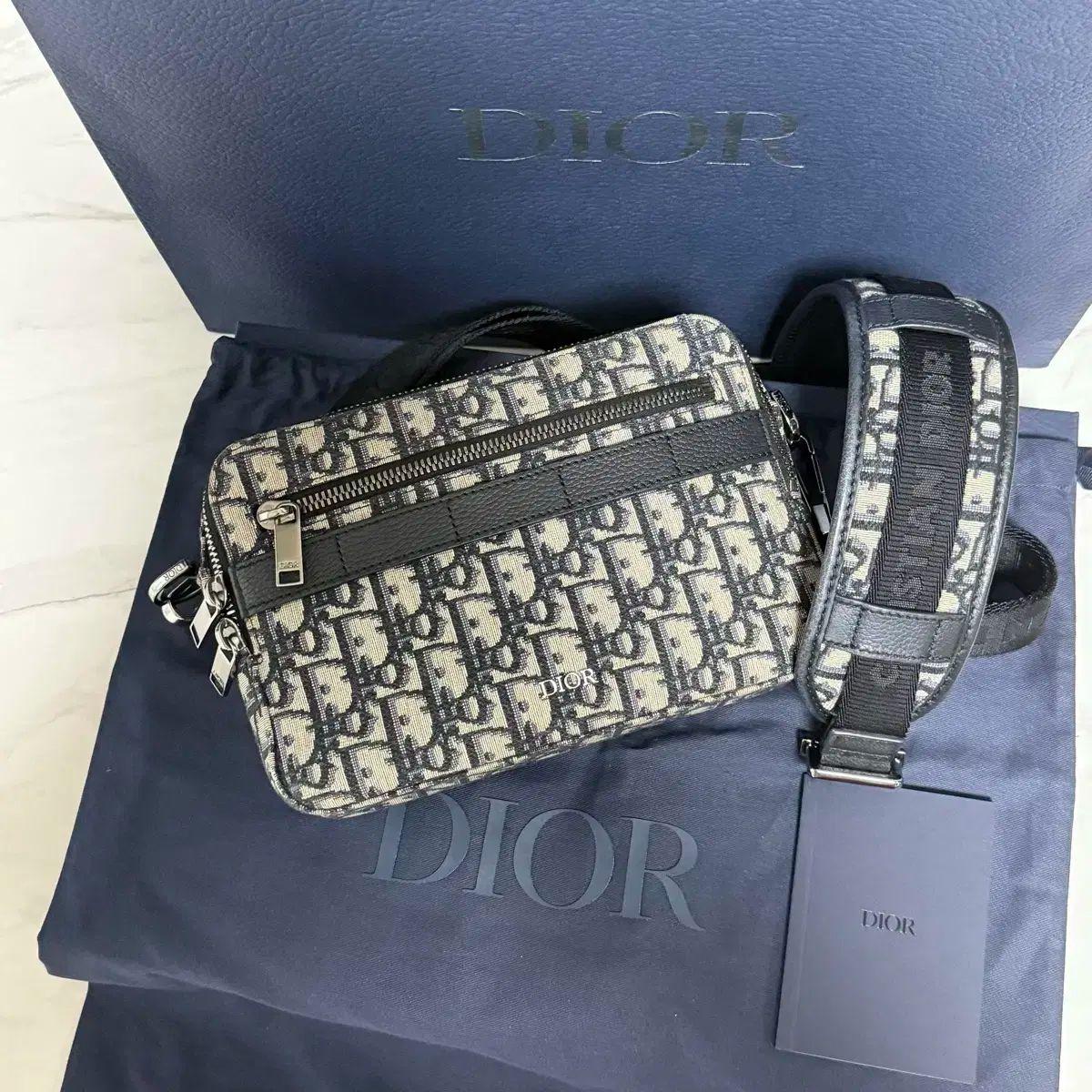 Dior(ディオール) オブリーク サファリ メッセンジャーバッグ
