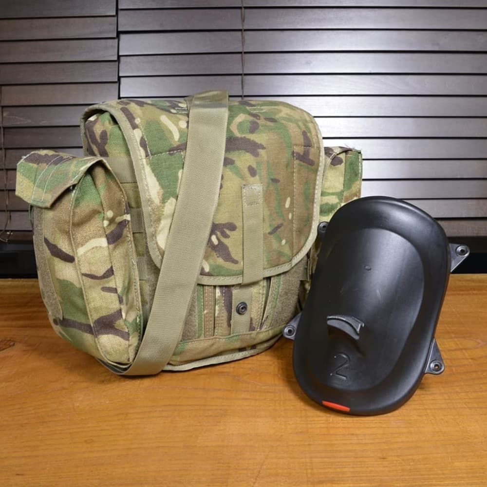 イギリス軍放出品 ガスマスクバッグ MTP迷彩 マスクカバー付き