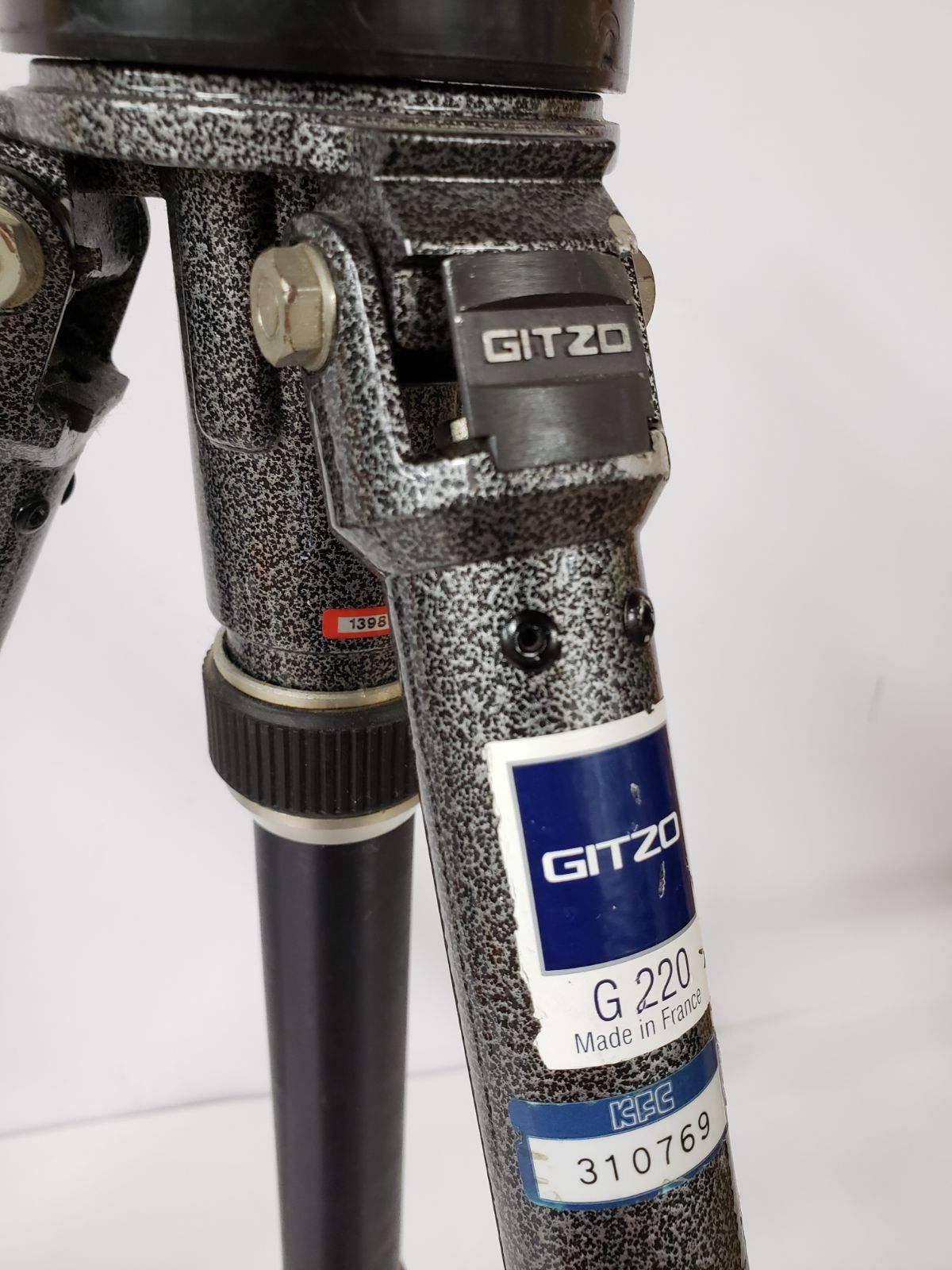 GITZO 三脚/三段式 G220 フランス製 - SASAGE一宮倉庫店（平日昼のみ