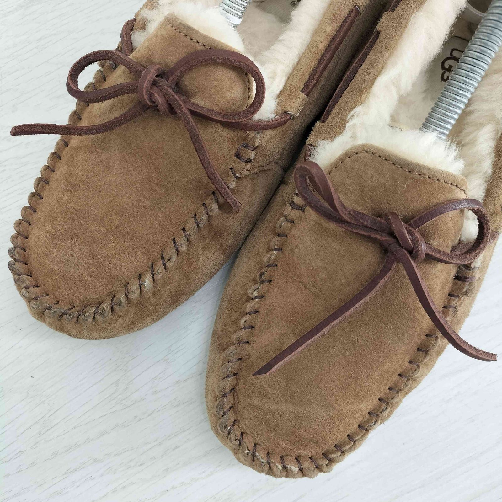 美品❤UGG【アグ】ムートン モカシン 内ボア ダコタ エスプレッソ UGG アグ シューズ モカシン DAKOTA ダコタ ムートン シープ
