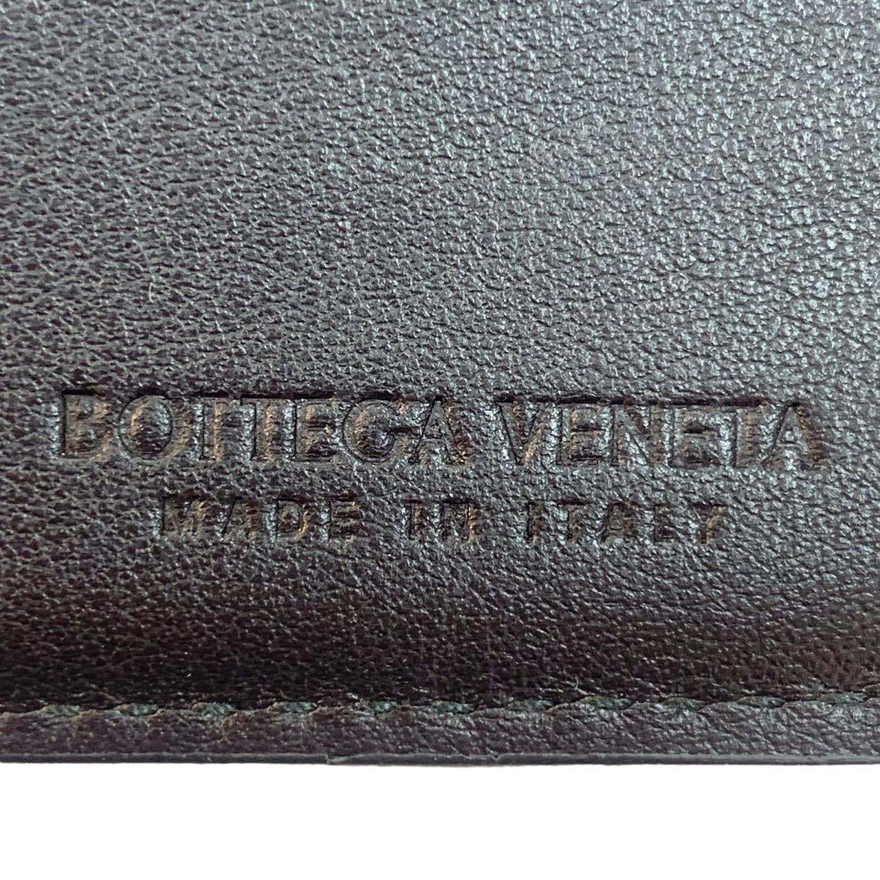 【上美品⭐️BOTTEGA VENETA】 ボッテガヴェネタ　 二つ折り 札入れ 長財布　 ほぼブラックのネイビー 紺　 イントレチャート レザー　  ユニセックス　 縦長ロングウォレット　 120697 V4651 （AYA）