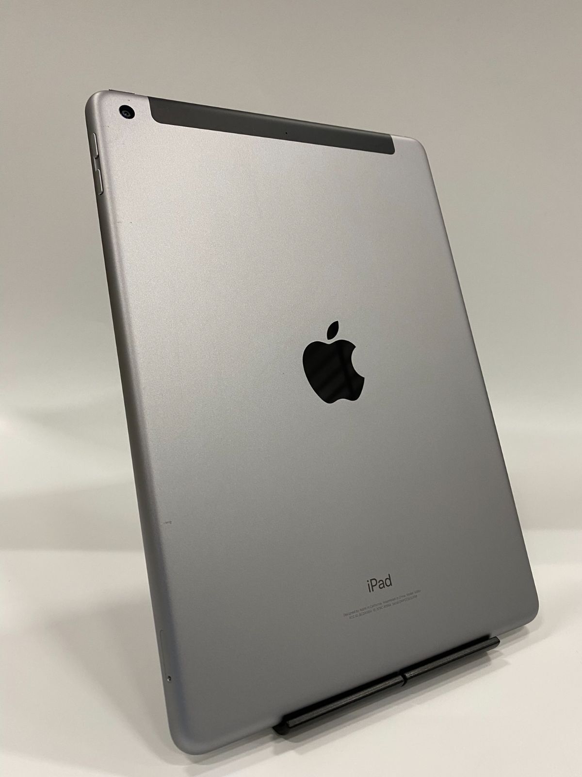 iPad Pro 11インチ　第二世代　スペースグレー 本体　画面割れ iPad Pro 11インチ 第二世代 スペースグレー 本体 画面割れ iPad Pro
