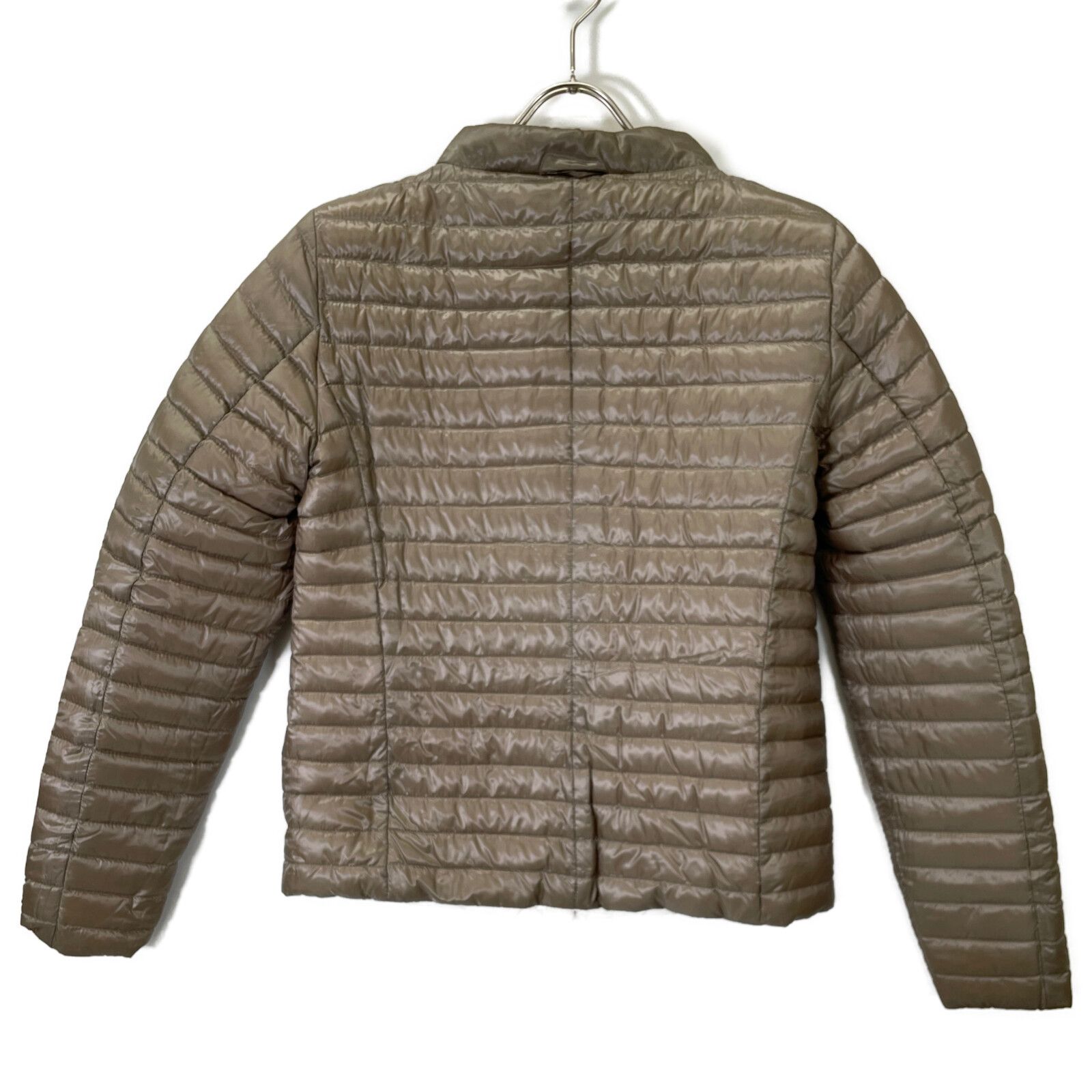 HERNO ヘルノ PI06311D ﾎﾜｲﾄ×ﾍﾞｰｼﾞｭ ﾘﾊﾞｰｼﾌﾞﾙﾗｲﾄﾀﾞｳﾝｼﾞｬｹｯﾄ 40 - メルカリ 