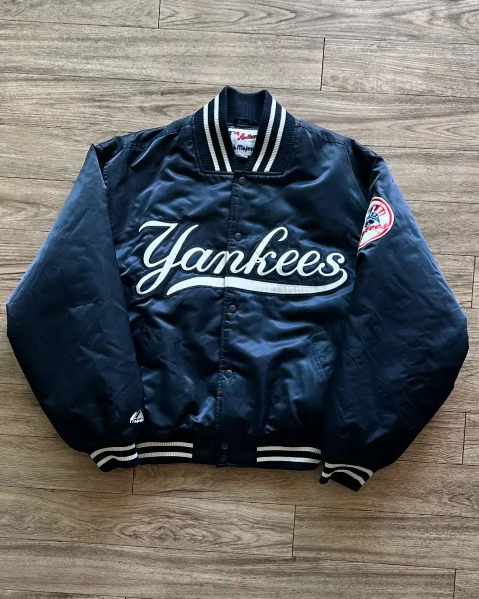 ハリウッドランチマーケット スカジャン ブルゾン 刺繍 蝶々 サテン