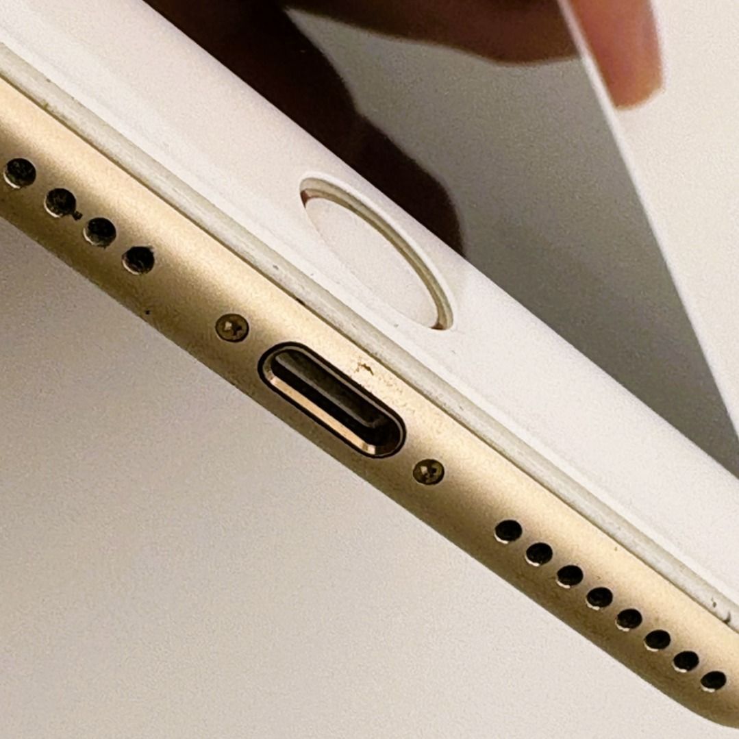 Apple iPhone7 32GB ゴールド SIMフリー 中古品 iPhone 7 中古一覧