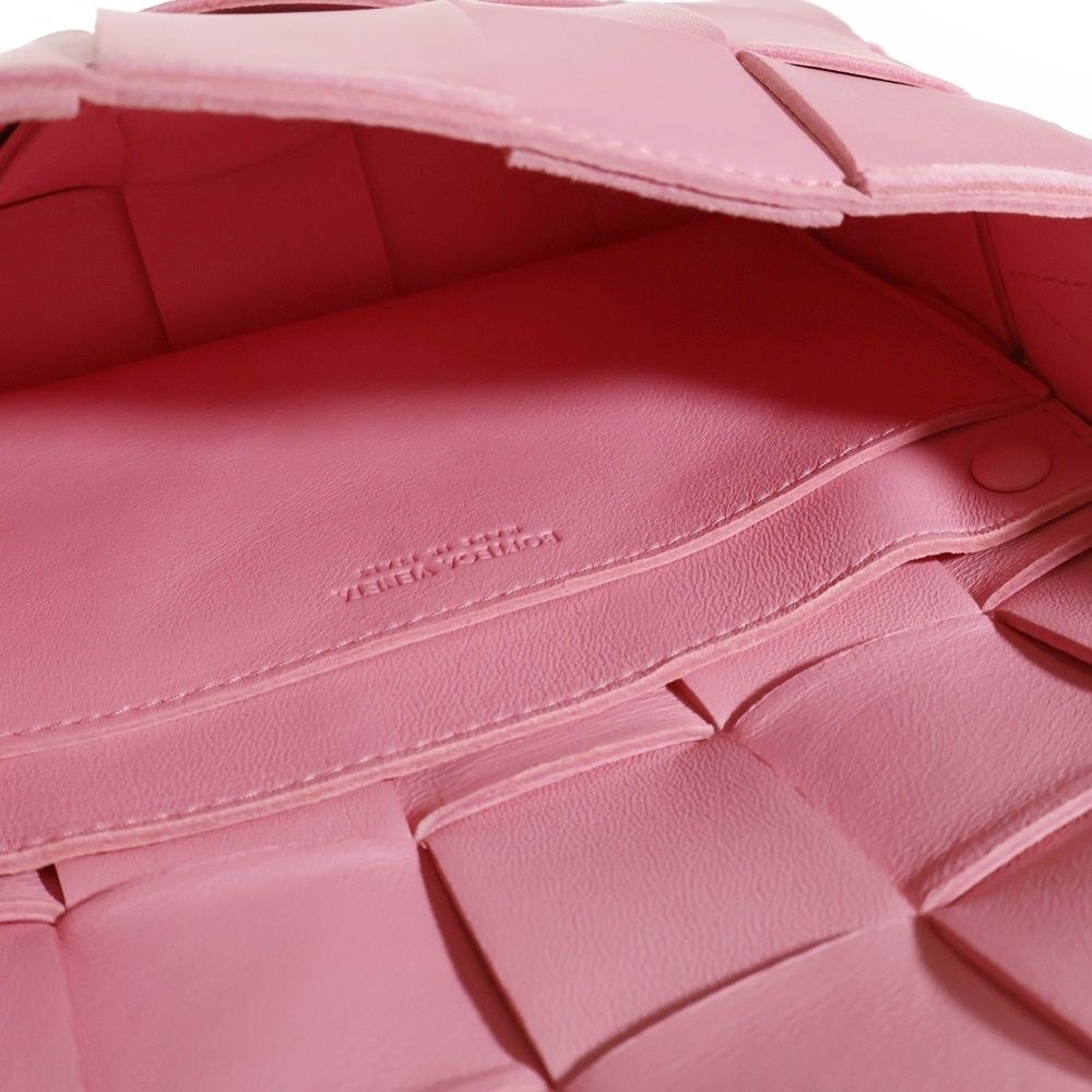 BOTTEGA VENETA (ボッテガヴェネタ) SMALL CASSETTE スモール