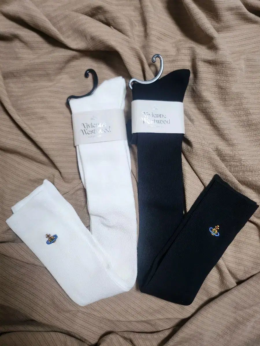 レア【Vivienne Westwood】　オーバーニーソックス　3足 レア【Vivienne Westwood】 オーバーニーソックス 3足 Vivienne