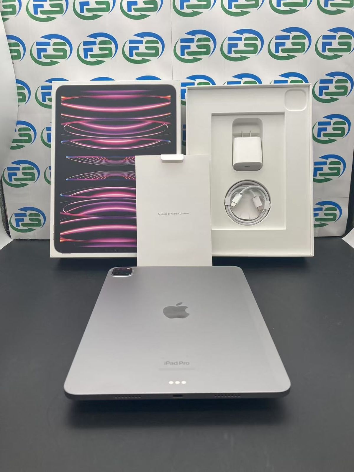 iPad Pro 12.9 第3世代 箱付き充電器付き バッテリー最大容量89% iPad