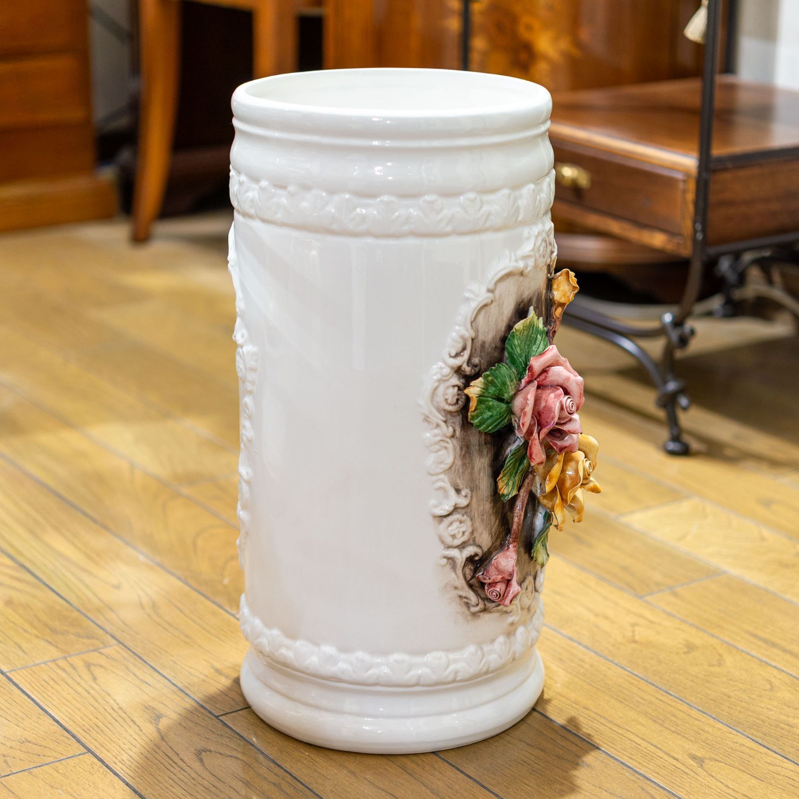 イタリア製 カポディモンテ 陶器 陶花付き傘立て アンブレラスタンド