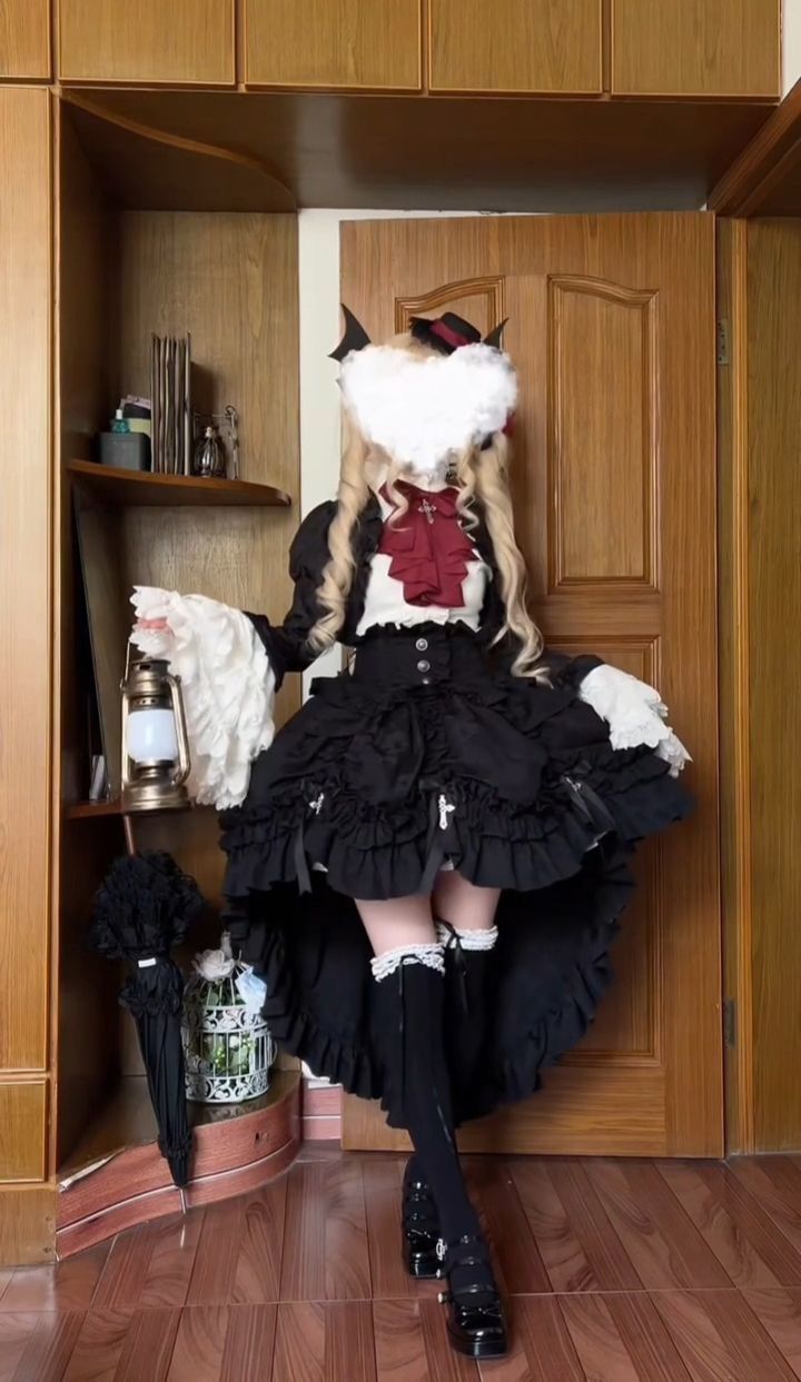 ゴシック宮廷風ドレス