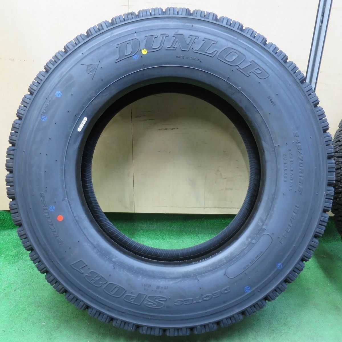 24年 トラック タイヤ 245 70R19.5 136 134J スタッドレス ダンロップ デクテス SP081 DECTES 19.5インチ 4120905イスタ FFCRYSTALESIA_COM