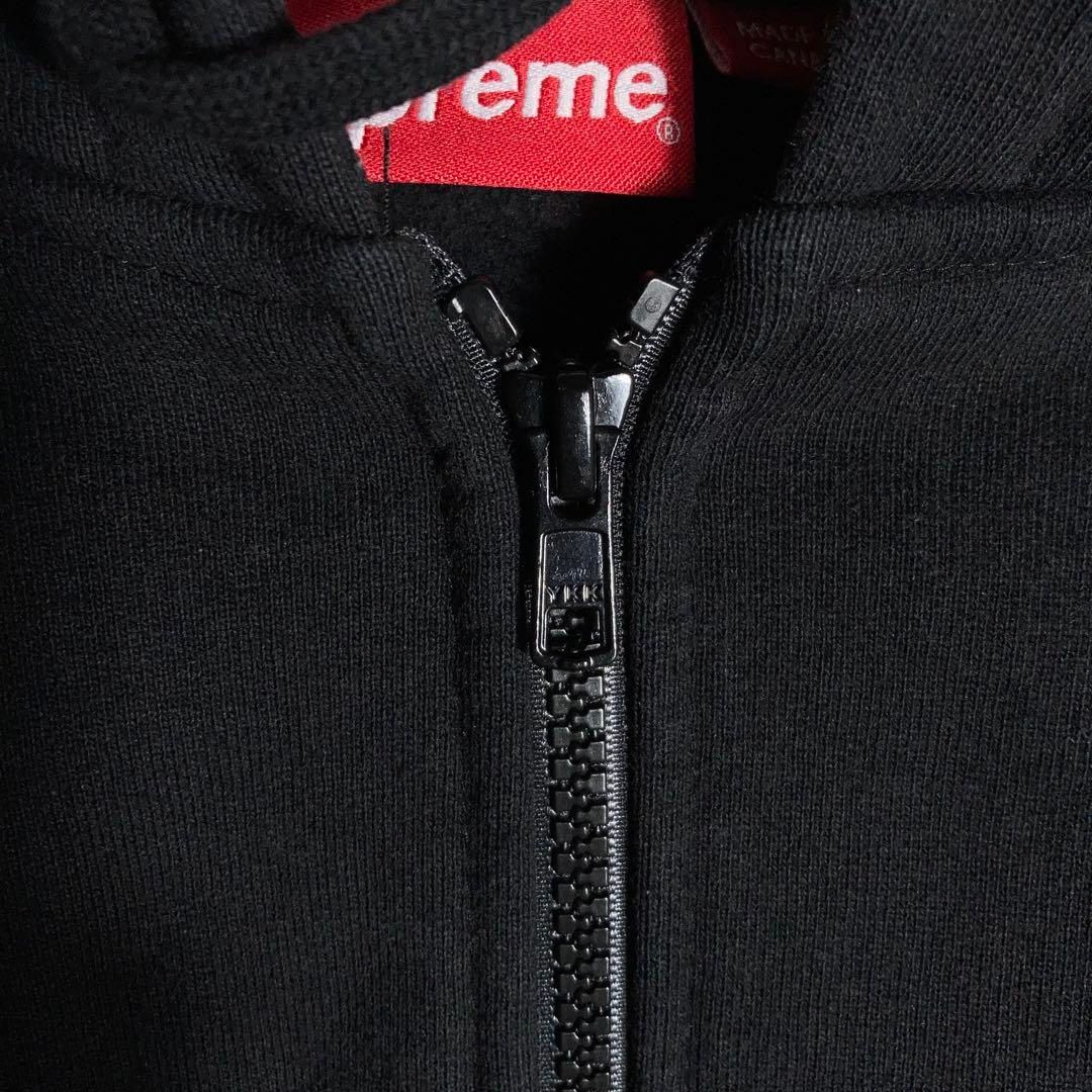 k*★様 オークション変更中 SUPREME/フルジップパーカー 美品】SUPREME フルジップパーカー 刺繍ロゴ 黒 M - メルカリ