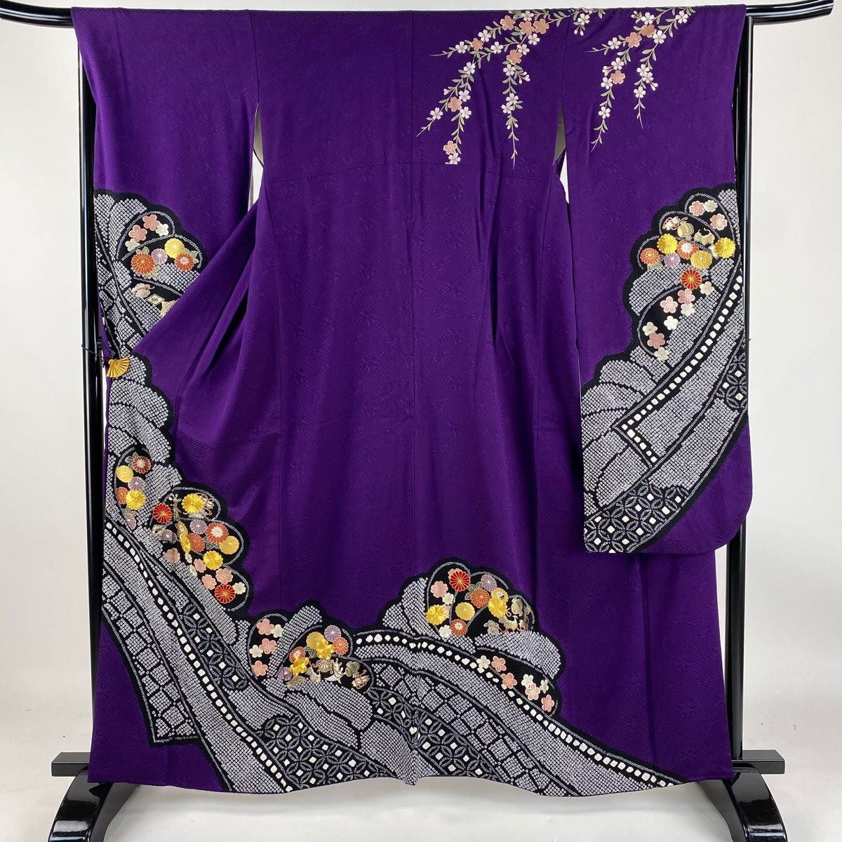 振袖 身丈159.5cm 裄丈66.5cm M 袷 菊 宝尽くし 絞り 金糸 紫