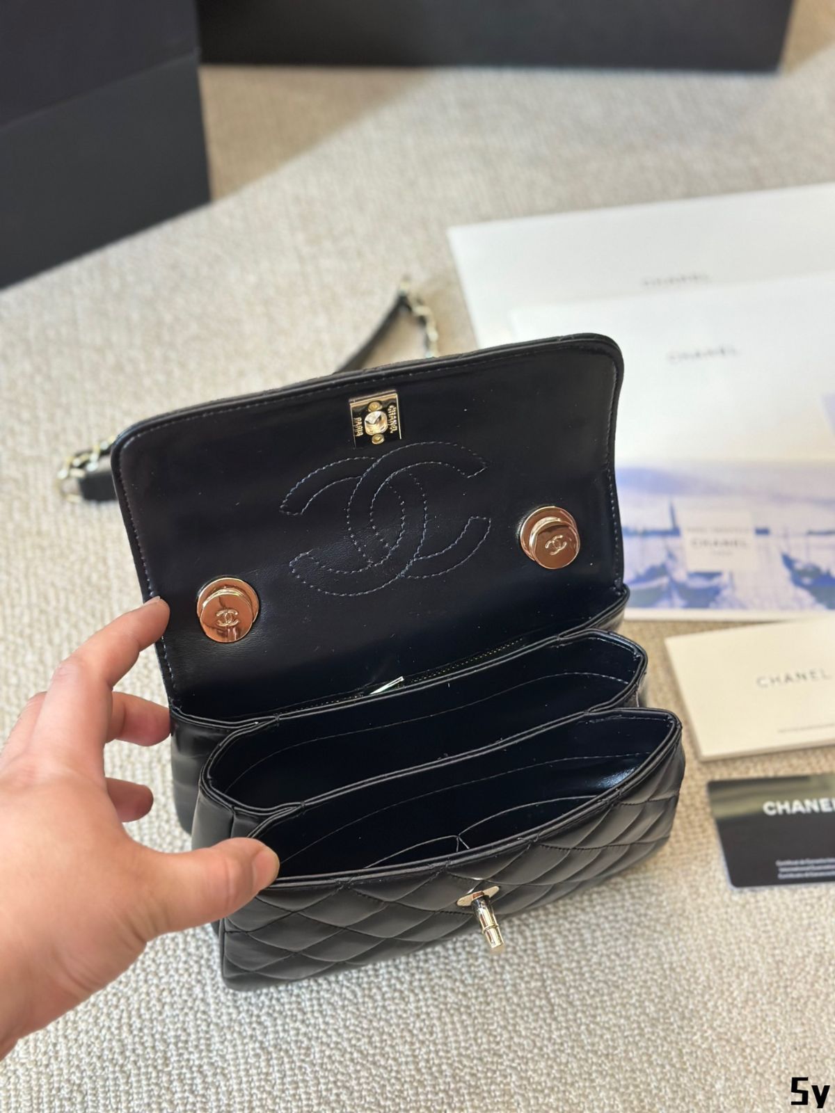 Chanel】今日特価！シャネル Trendy CC、多彩な使い方ができる