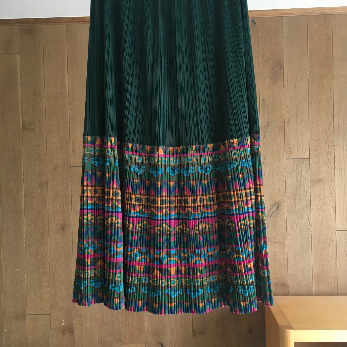 美品 PLEATS PLEASE プリーツプリーズ 総柄 スカート PLEATS PLEASE EFFICIENT SQUARE プリーツ スカート - メルカリ