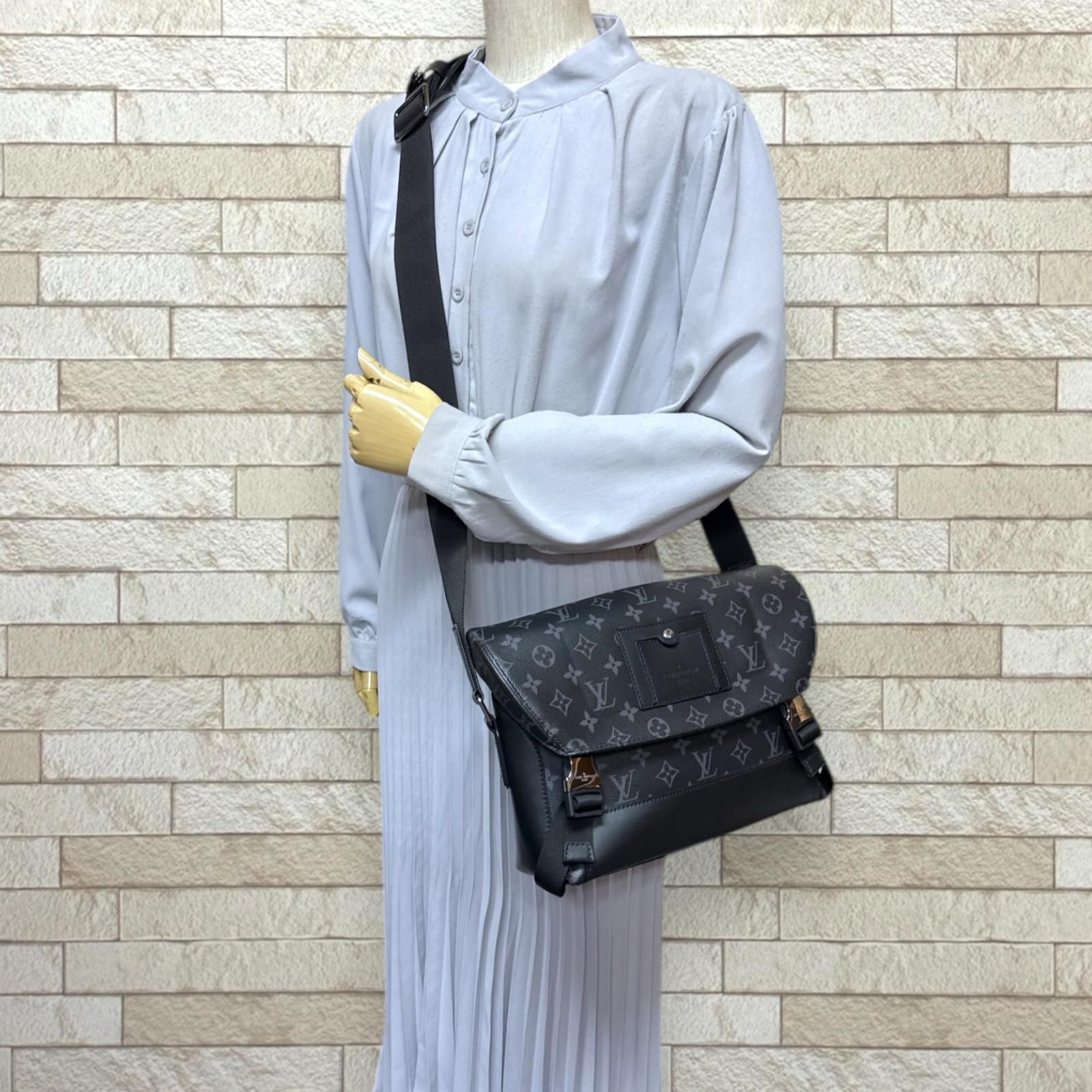 ルイヴィトン メッセンジャーヴォワヤージュPM モノグラムエクリプス ショルダーバッグ モノグラムエクリプス M40511 ブラック メンズ LOUIS VUITTON ルイヴィトン ルイ ヴィトン