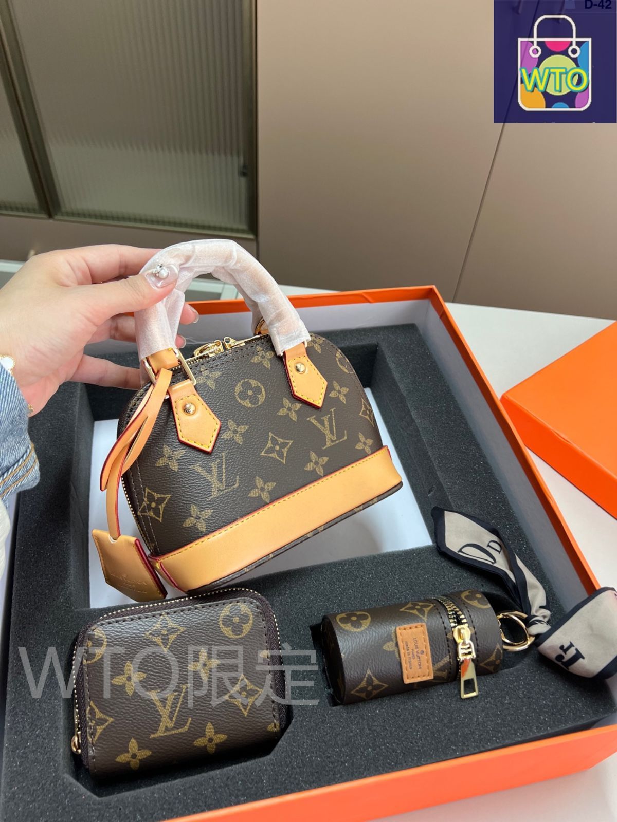 【美品】ルイヴィトン　ショッパー③、ギフトボックス①、タグ②、リボン③　セット 美品】ルイヴィトンショッパー③、ギフトボックス①、タグ②