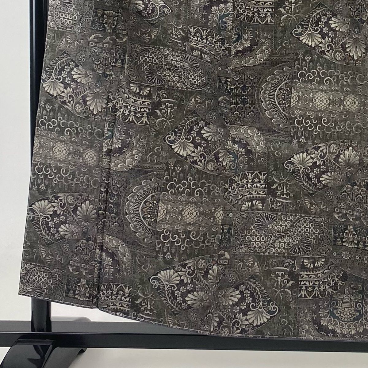 大島紬 身丈158cm 裄丈60.5cm S 袷 やまと 証紙 草花 幾何学模様 茶緑色 正絹