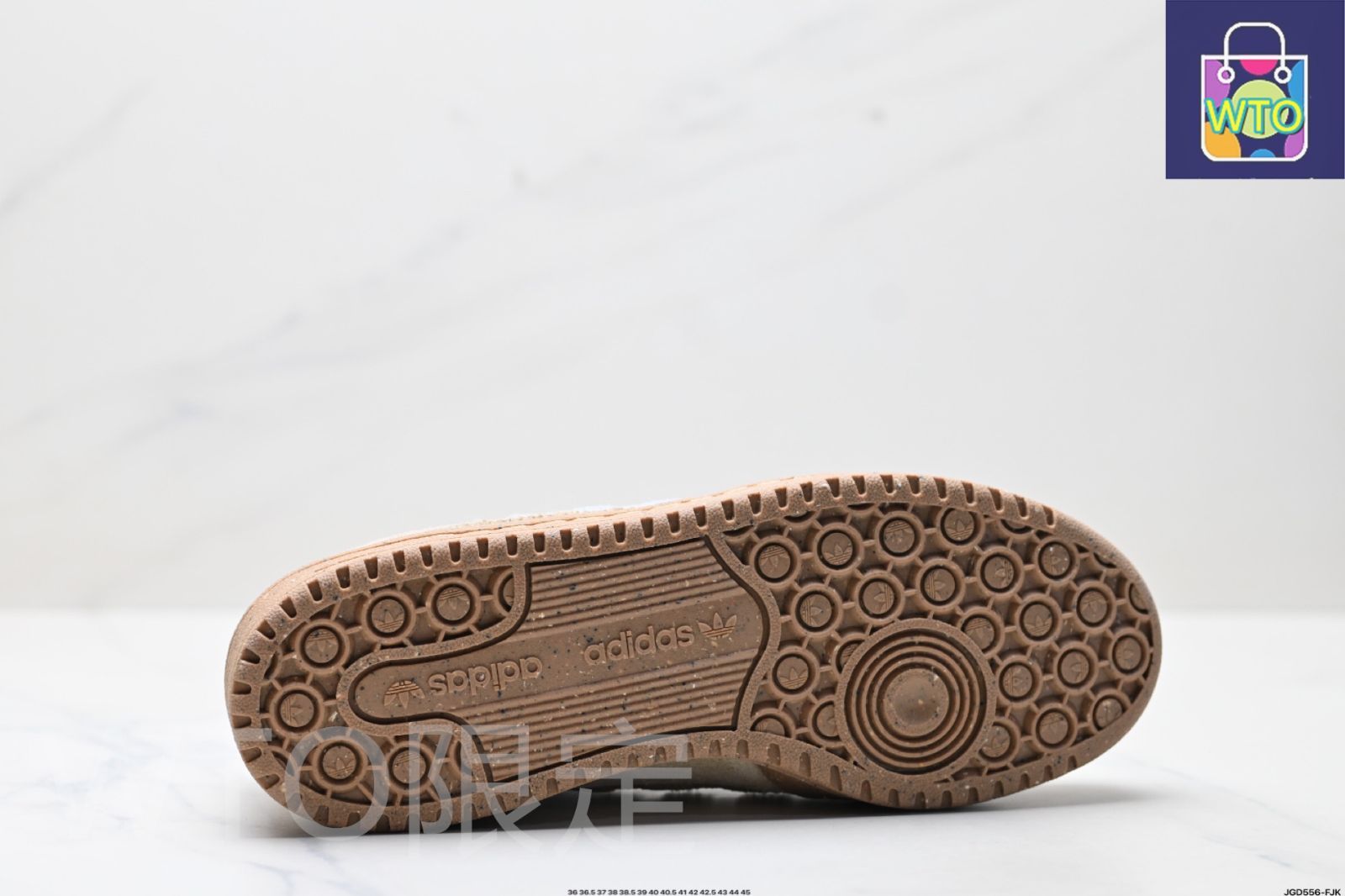 ぬーる出品 アディダス Adidas FORUM 84 LOW CL ロートップ ユニバーサル